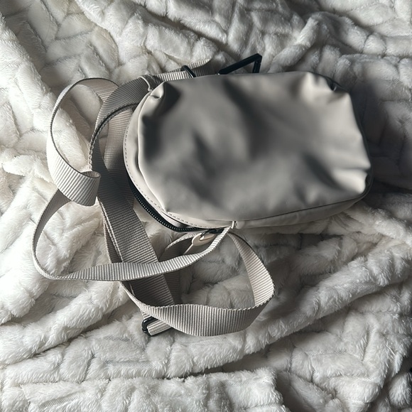 ZARA - Picture 3 of 3